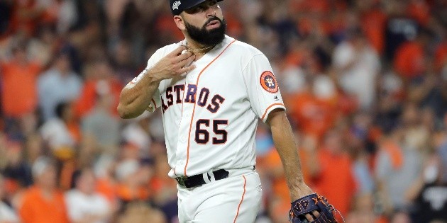 Urquidy sumar&aacute; su nombre a la lista de mexicanos en Serie Mundial