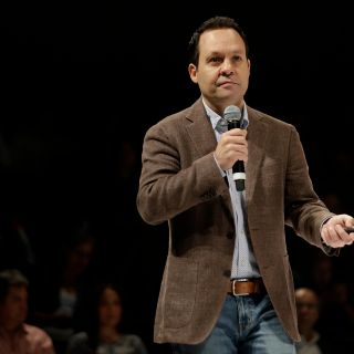 Clemente Castañeda presume defensa de recursos para Jalisco