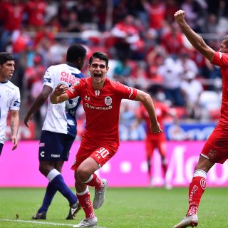 Toluca vence a Pachuca y se aferra a la Liguilla