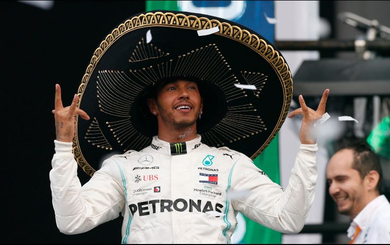 Lewis Hamilton se quedó con la gloria en el Gran Premio de México. AP / R. Blackwell