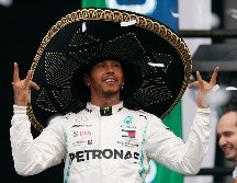 Lewis Hamilton se quedó con la gloria en el Gran Premio de México. AP / R. Blackwell