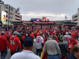 Cada que los “Nats” disputan un encuentro trascendental, la capital del país se viste con los colores de la novena. EL INFORMADOR / F. Romero