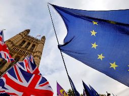 Si la ratificación parlamentaria en Londres concluye en diciembre, la retirada se produciría el 31 de diciembre. AFP / T. Akmen