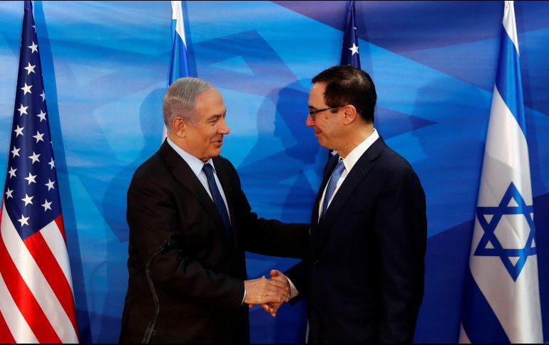 El secretario del Tesoro, Steven Mnuchin (izq) se reunió con el primer ministro de Israel, Benjamin Netanyahu (der). EFE / R. Zvulun