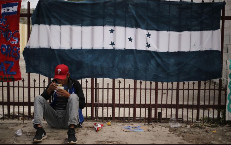 El TPS es un programa migratorio creado en 1990 con el que Estados Unidos concede permisos de forma extraordinaria a los ciudadanos de países afectados por conflictos bélicos o desastres naturales.  EFE/ ARCHIVO