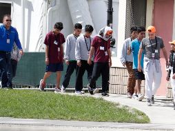 Amnistía Internacional señaló que a principios de abril más de dos mil 100 niños de edades entre 13 y 17 años fueron alojados en el centro. AP/ L. Sladky