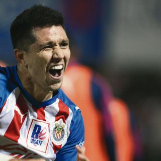 No quieren que Tena se vaya de Chivas