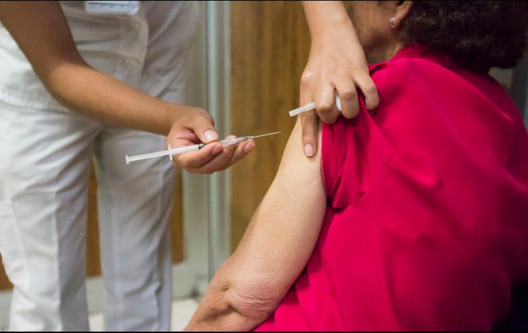 La meta para diciembre es aplicar un millón 400 mil de vacunas en el Estado para prevenir esta enfermedad, en total son más de dos millones de aplicaciones. NTX/ ARCHIVO