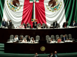 La reforma al Artículo 108 constitucional incluye todo acto de corrupción previsto en el Código Penal como ejercicio ilícito del servicio público. TWITTER / @Mx_Diputados