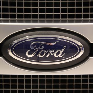 Ford llama a revisión a dos mil 744 camionetas en México