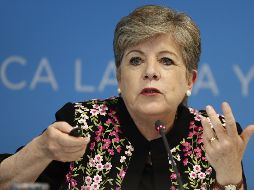 Alicia Bárcena detsacó la balanza comercial de México, que tuvo un saldo favorable de dos mil 687 millones de dólares, pese a la caída en el comercio a nivel mundial. EFE/J. Méndez