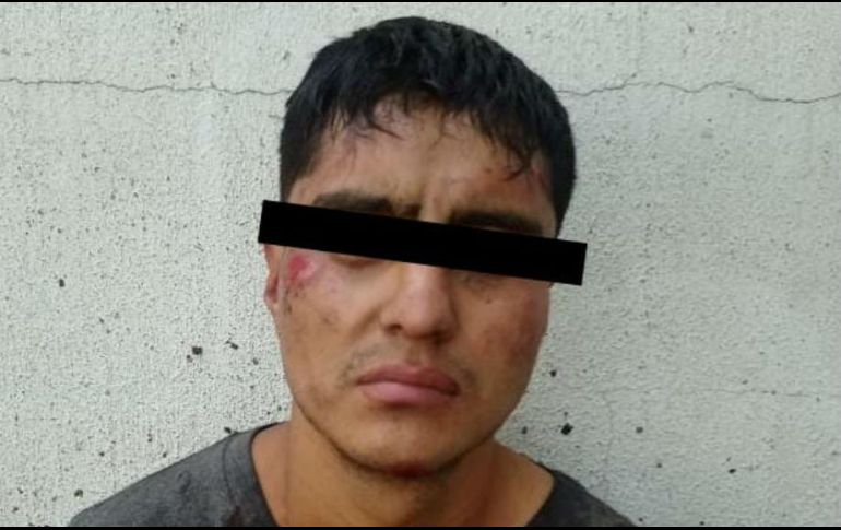 Varias personas solicitaron ayuda para detener a un hombre que estaba asaltando a un chofer de la ruta 19, por lo que la Policía de Tlajomulco atendió al llamado. ESPECIAL / Policía de Tlajomulco