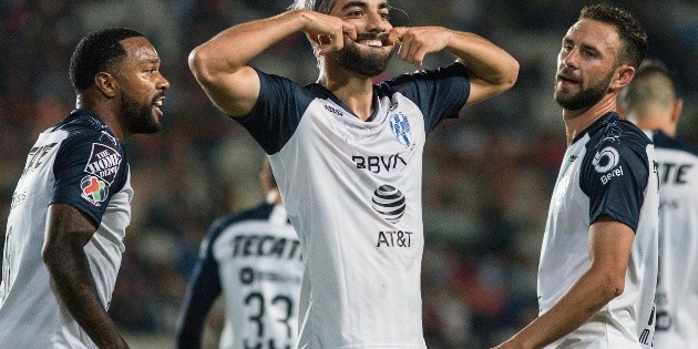 Monterrey gana de visita a Pachuca