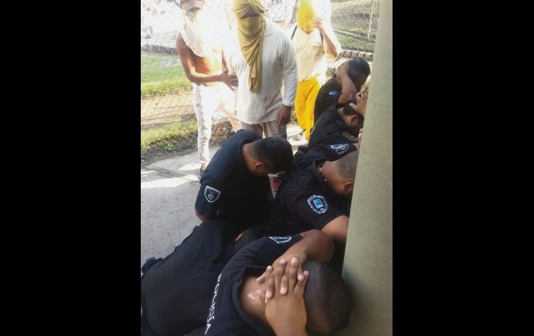 Cárteles chocan en penal de Morelos; hay siete muertos