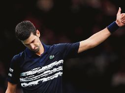 Novak Djokovic no mostró su mejor juego, pues sin entrar en mayores detalles, dijo no sentirse bien en los últimos días.EFE / Y. Valat