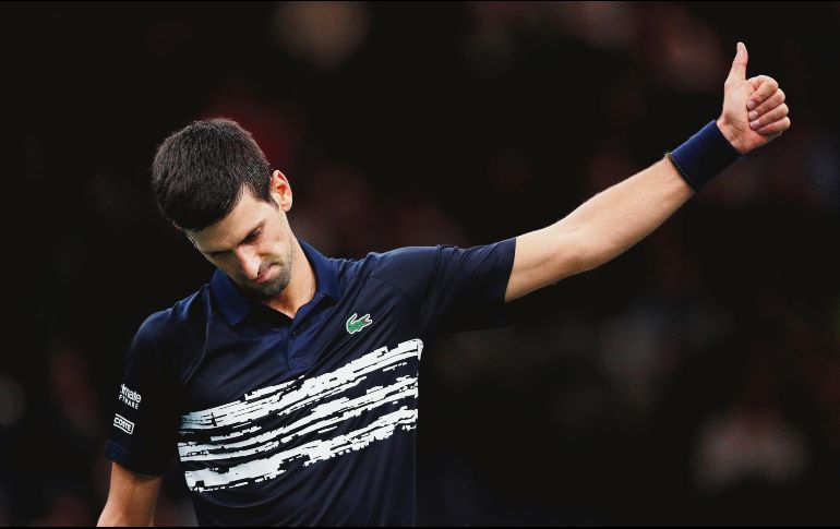 Novak Djokovic no mostró su mejor juego, pues sin entrar en mayores detalles, dijo no sentirse bien en los últimos días.EFE / Y. Valat