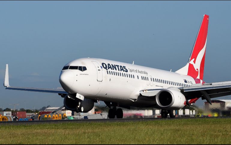 La compañía australiana Qantas había anunciado que dejará en tierra un Boeing 737 NG por una fisura en la estructura y que está examinando otros 32 aviones. EFE/ARCHIVO