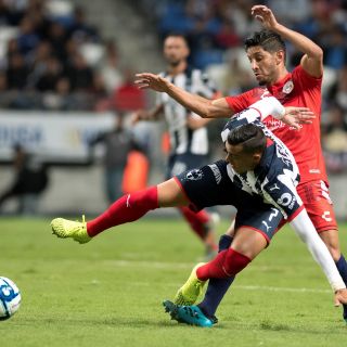 Un abucheado Monterrey rescata empate en tiempo de reposición