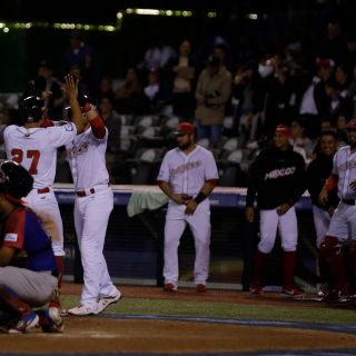 A punta de palos México doblega a República Dominicana