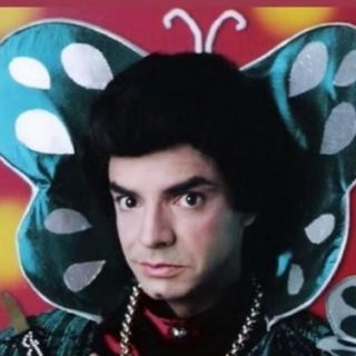 Eugenio Derbez se despide de Walter Mercado con "Julio Esteban"