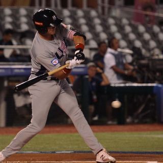 EU derrota a República Dominicana y avanza en Premier 12