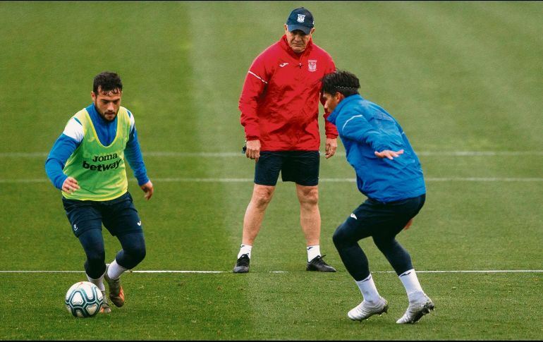 El mexicano Javier Aguirre tuvo ayer su primer entrenamiento con el equipo Leganés. EFE