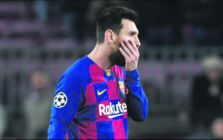 El astro argentino del Barcelona se lamenta tras el empate sin goles ayer ante el Slavia Praga. AFP