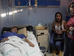 Una turista mexicana es atendida en el hospital gubernamental de Gerasa. AFP/A. Abdo