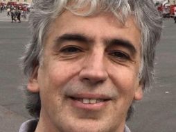 Ricardo Russo fue también inhabilitado de por vida para ejercer como médico, quien negó que las imágenes tomadas de sus pacientes fueran para fines de explotación sexual. TWITTER / @MatiBagnato