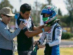 Santiago Ramos terminó en el primer lugar de la última competencia del Campeonato Nacional Fórmula Karts celebrada en León. ESPECIAL