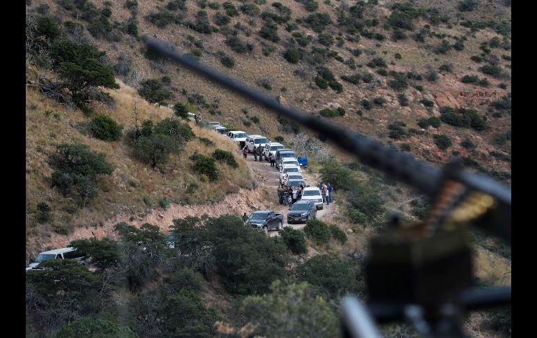Fuerzas armadas escoltaron la caravana. AP/M. Ugarte