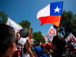 La policía informó que en casi tres semanas de protestas ha arrestado a unas 10 mil personas por desórdenes en la vía pública. AFP/C. Reyes