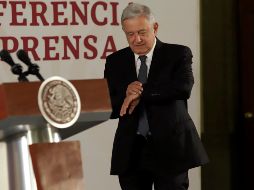 López Obrador adelantó que en una de sus conferencias de prensa matutinas se dará a conocer el plan de estudio y la convocatoria de la Universidad de la Salud. NTX/G. Durán