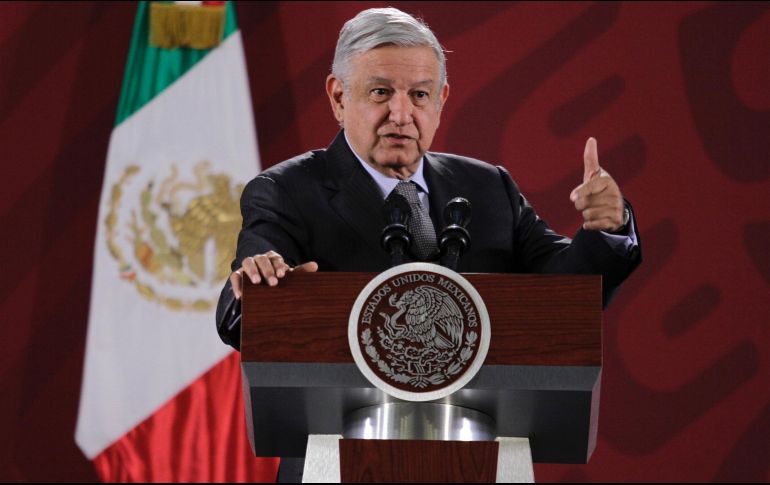 López Obrador expresó que de los 300 mil millones de pesos que se invertirán en sus programas sociales, 125 mil millones se destinarán a pensiones de adultos mayores. NTX / A. Guzmán