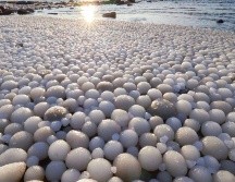 El fotógrafo amateur Risto Mattila captó las bolas de hielo en una playa en el Golfo de Botnia en Finlandia. RISTO MATTILA
