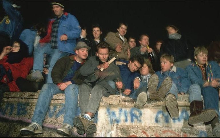 El 9 de noviembre de 1989 se abrió el Muro de Berlín, que había dividido a la ciudad durante casi 30 años. GETTY IMAGES