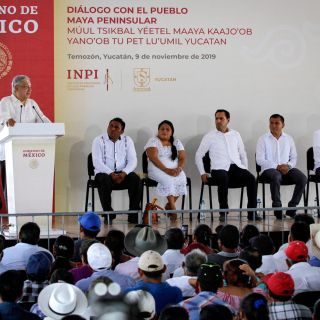 López Obrador garantiza consulta a pueblos indígenas por Tren Maya