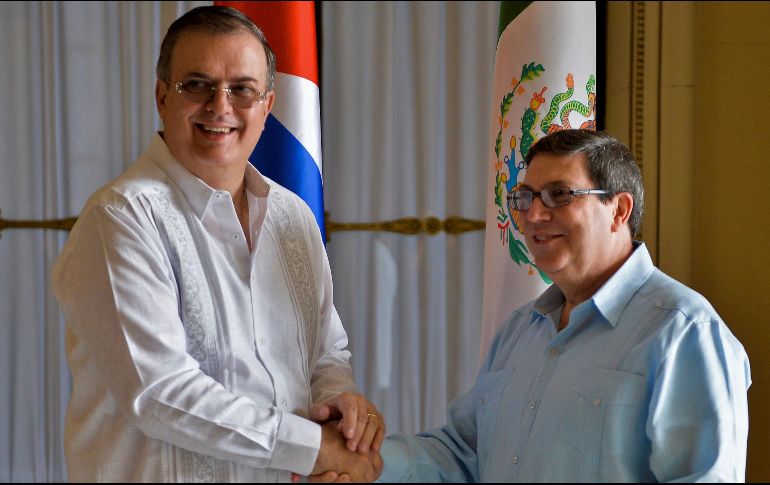Tanto Ebrard (i) como Bruno Rodríguez (d) manifestaron su satisfacción por el buen estado de las relaciones bilaterales, así como la voluntad para impulsarlas. AFP/Y. Lage