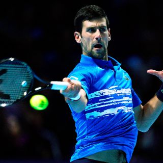 Djokovic vence a Berrettini al abrir Finales de la ATP