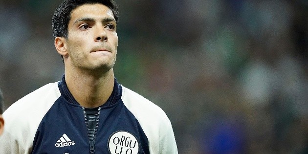 Ra&uacute;l Jim&eacute;nez llega a M&eacute;xico, pero es duda con la Selecci&oacute;n