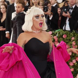 Lady Gaga causa polémica en redes sociales tras olvidar "ARTPOP"