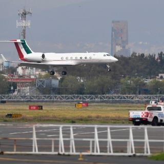 Marcelo Ebrard agradece a pilotos y diplomáticos por labor con Evo Morales