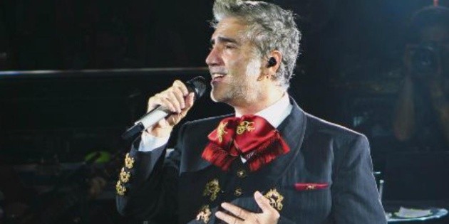 Alejandro Fern&aacute;ndez anuncia fechas para su tour "Hecho en M&eacute;xico"
