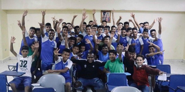 Atlas realiza labor social