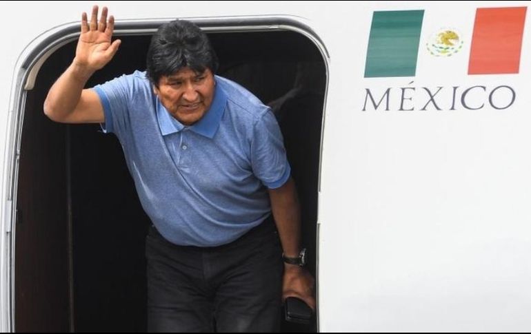 Morales aterrizó en el Aeropuerto Internacional de Ciudad de México. AFP