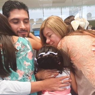 "Padrinos” dan hogar a tres menores que vivían en albergue