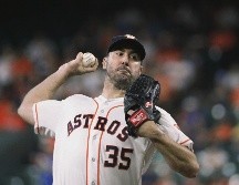 Justin Verlander lanzó un juego sin hit ante Toronto el 1 de septiembre. Se convirtió en el sexto pitcher con tres juegos sin imparable de por vida. AP