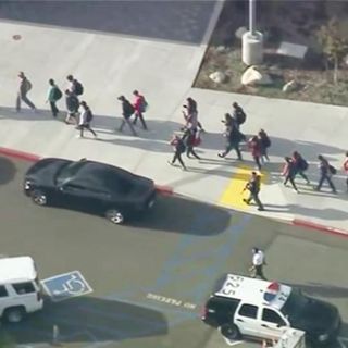 Registran tiroteo en secundaria de Los Ángeles