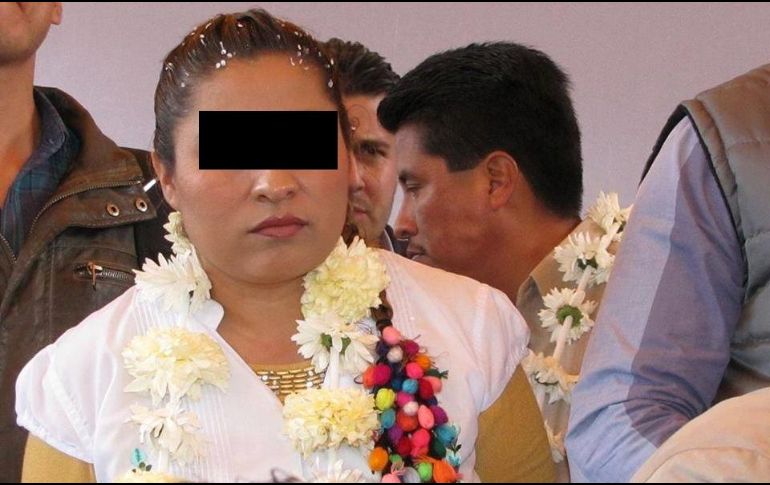 La ex edil fue detenida en las inmediaciones del penal de Zongolica, a donde acudió a una visita conyugal con su esposo, señalado como probable autor intelectual del asesinato de Vallejo Orea. FACEBOOK / Instituto Veracruzano de Asuntos Indígenas