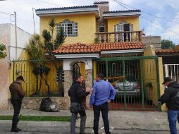 Paramédicos confirman que la persona ya estaba sn vida, mientras que la hija de esta persona, una joven de 18 años, resulta ilesa. ESPECIAL